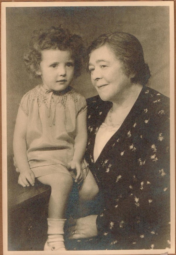 Jane Gifford and Amelia