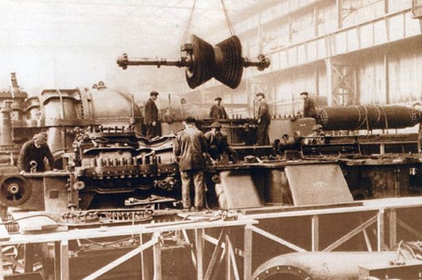 assembling-a-turbine-generator-in-1926-658454411